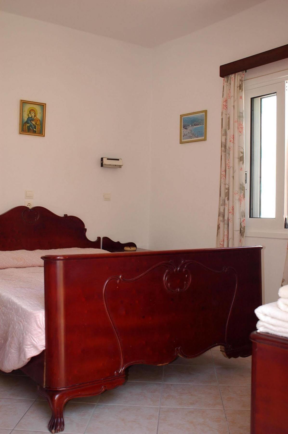 Avra Rooms 카르파토스 외부 사진